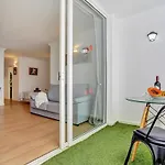 Studio, Pools, Terrace, Air Con, Fiber