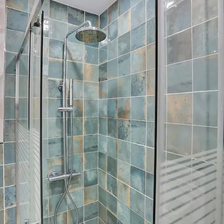 Studio, Pools, Terrace, Air Con, Fiber