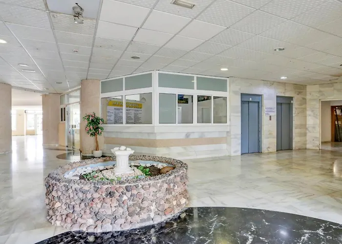 Studio, Pools, Terrace, Air Con, Fiber