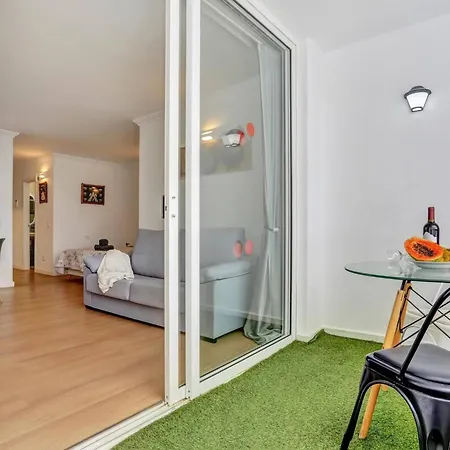 Studio, Pools, Terrace, Air Con, Fiber