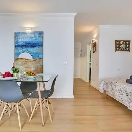Studio, Pools, Terrace, Air Con, Fiber Apartament